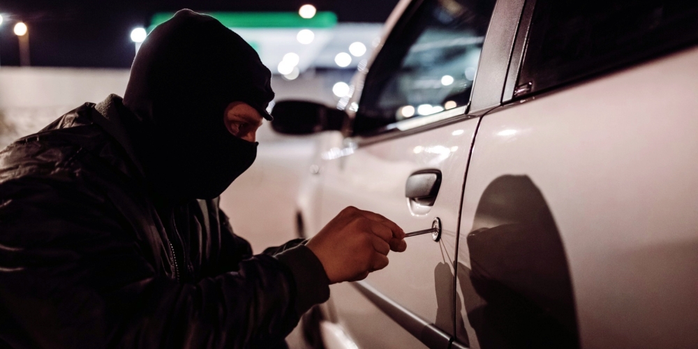 Veículo roubado é recuperado após cair na Muralha Digital na Grande Curitiba