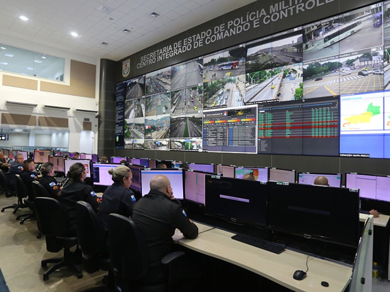 PM do RJ começa integração de câmeras públicas e privadas com o 190